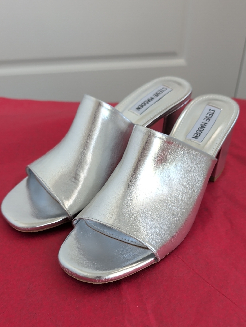 Steve Madden Silver Metallic Open-Toe Block Heel Mules